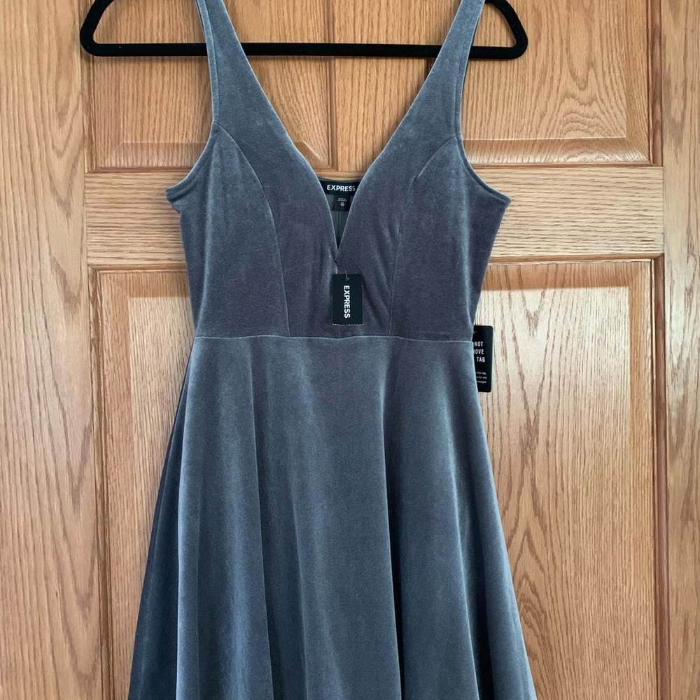 Brand new express dres